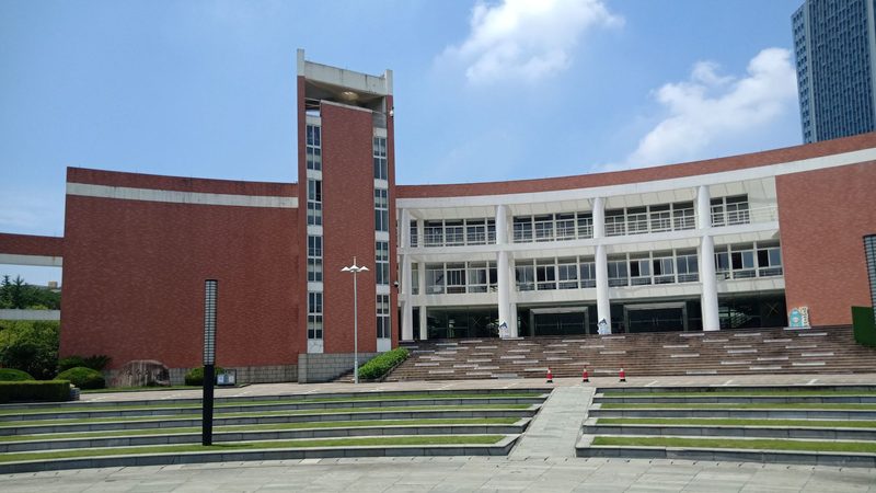 电子科技公司经营范围如何选择：关键要素解析**